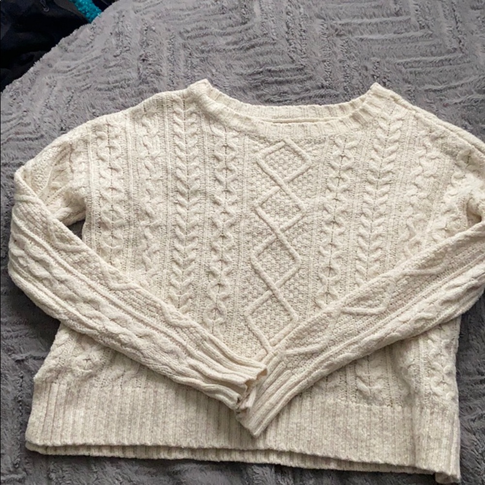 American Eagle Long sleeve sweater